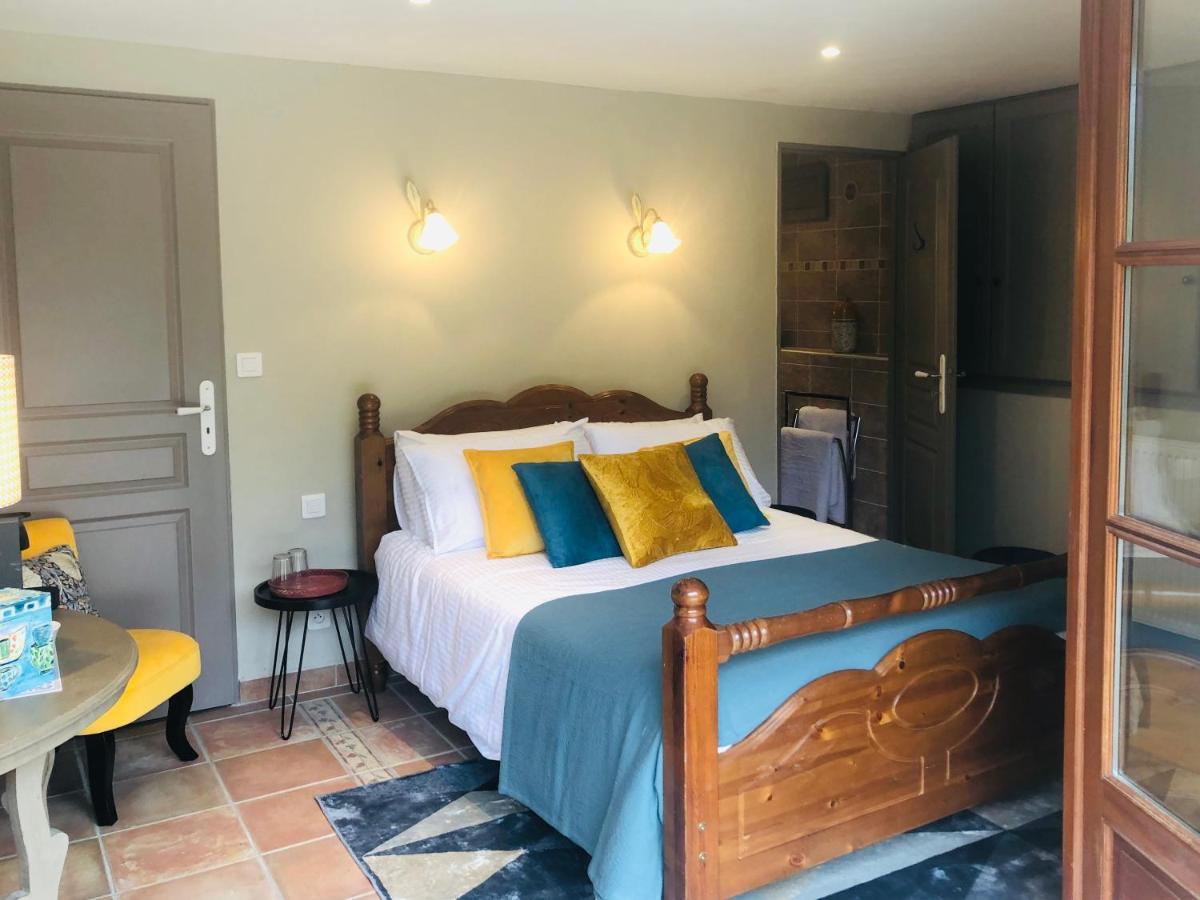 Maison Lamothe Bed & Breakfast *